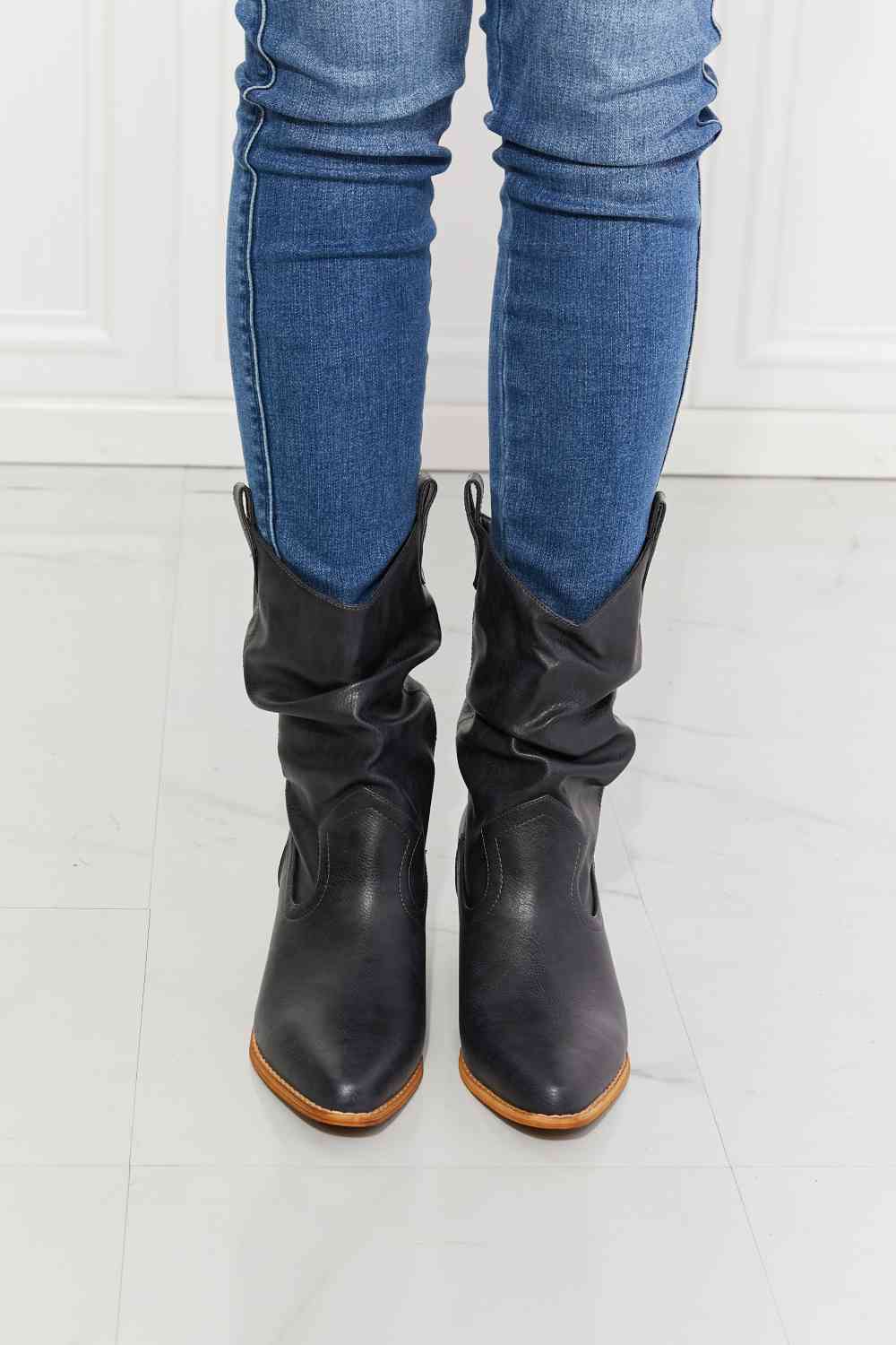 Sarah Cowboy Boots in Navy