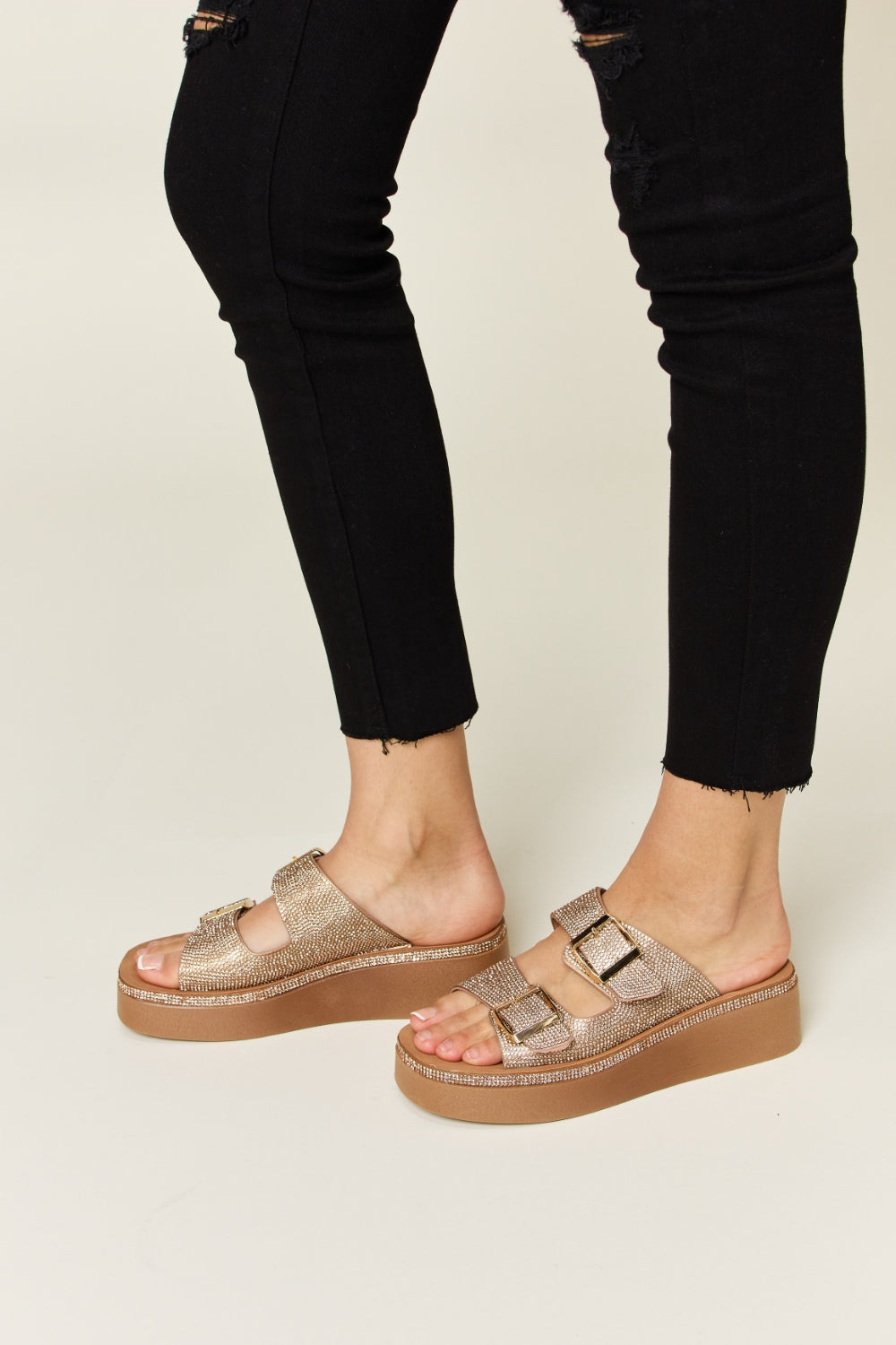 Sparks fly Wedge Sandals